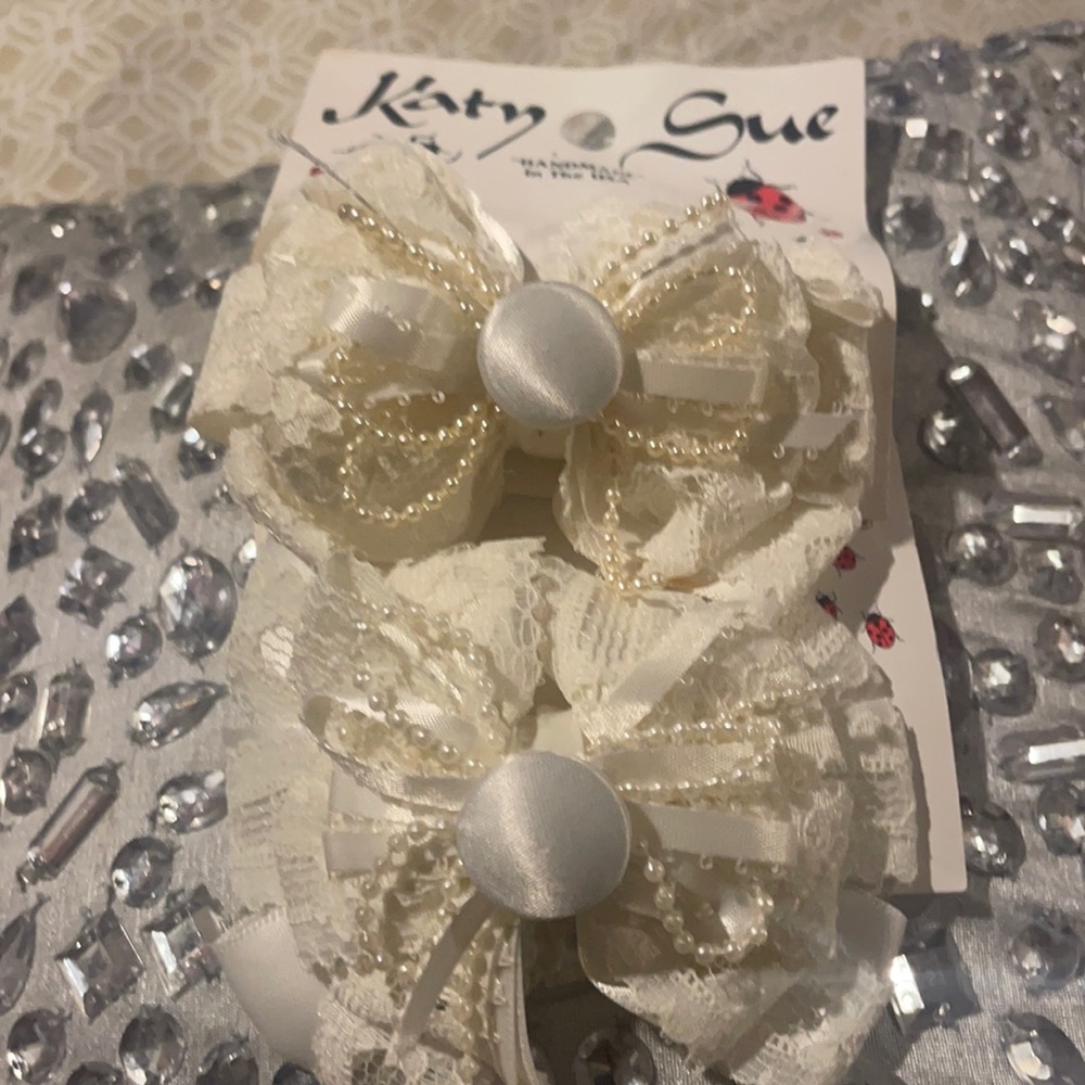 HAIR BOWS